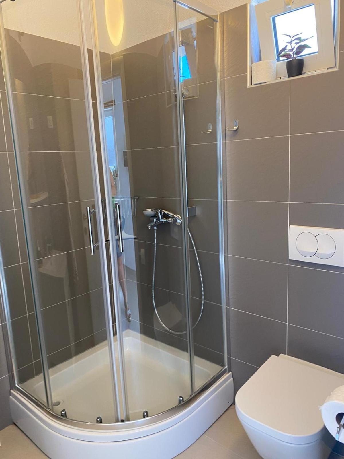 Villa Pina Tisno Apartment Zonsa 2 Pers Kültér fotó